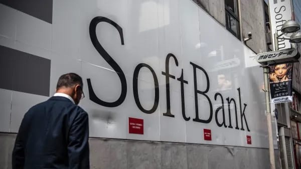 SoftBank Group Corp. Reports Smaller Quarterly Losses Amid Improved Investment Gains