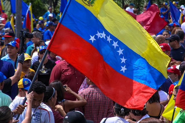 Venezuelan Voices Abroad: Hopes and Realities Amid a Decade of Change