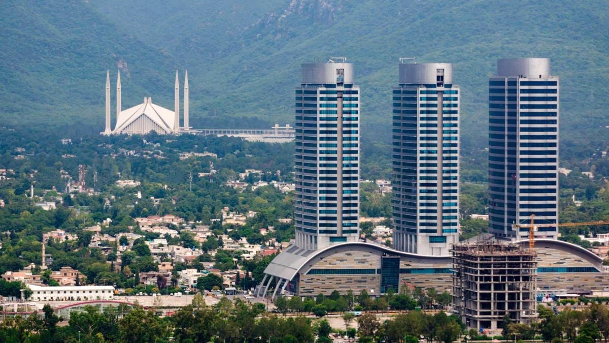 IMF Approves $7 Billion Loan for Pakistan Amid Economic Struggles