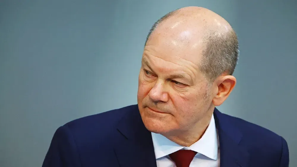 Scholz Urges Parties to Isolate Far-Right After AfD's Historic Victory in Thuringia